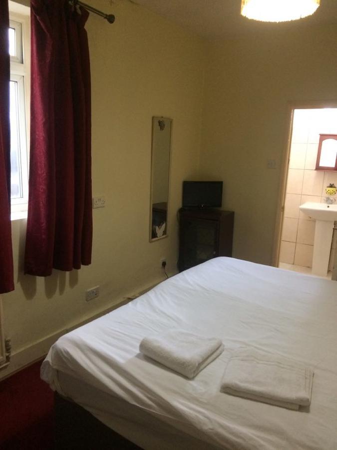 Harrow Bed & Breakfast ハーロウ エクステリア 写真